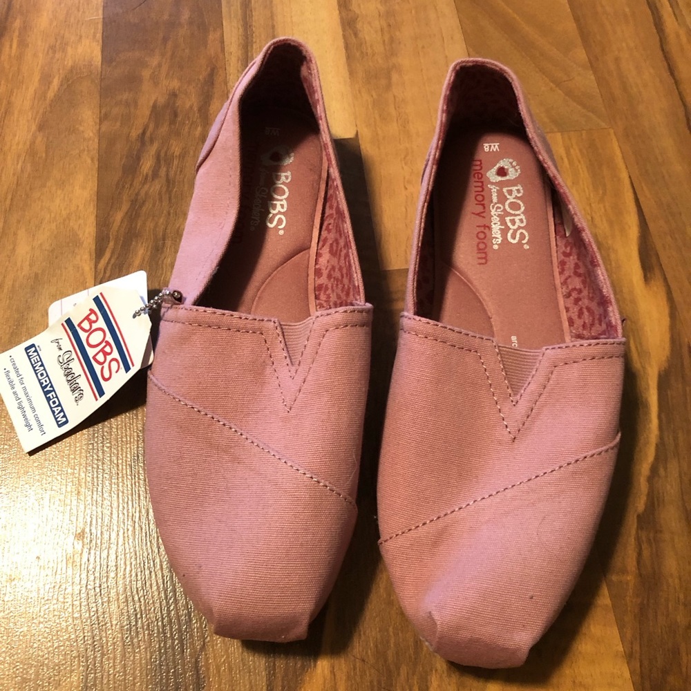 NWT Bob’s Slip Ons Size 8